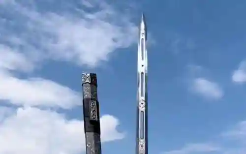 三尺青锋用来形容哪种武器插图1